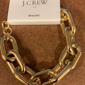 Beautiful Gold Tone Big Link adjustable bracelet.